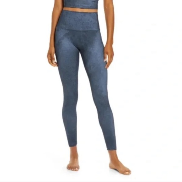 Beyond Yoga S Lux High Waisted Midi Legging in Speckle Blue #T1002 - Picture 1 of 6